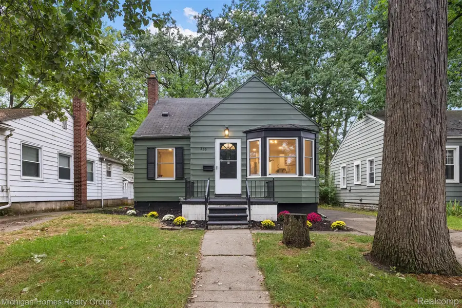 235 Flowerdale Street, Ferndale, MI 48220 - #2