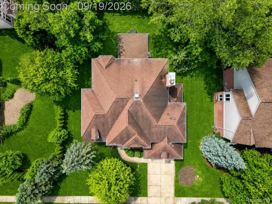 24371 Cavendish Avenue W, Novi, MI 48375 - #2
