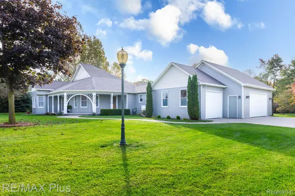 7032 E Hill Road, GrandBlanc, MI 48439