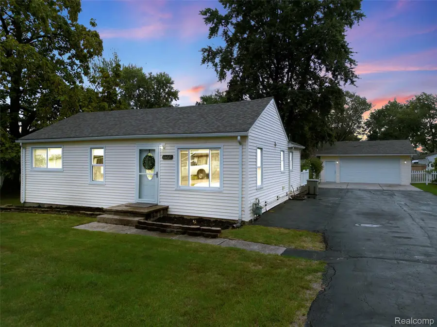 16427 Jackson Street, Taylor, MI 48180 - #2