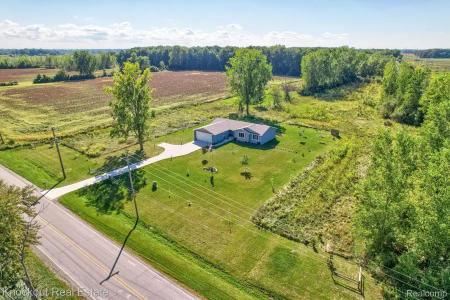 5727 Mackinaw Road, Saginaw, MI 48604 - #2