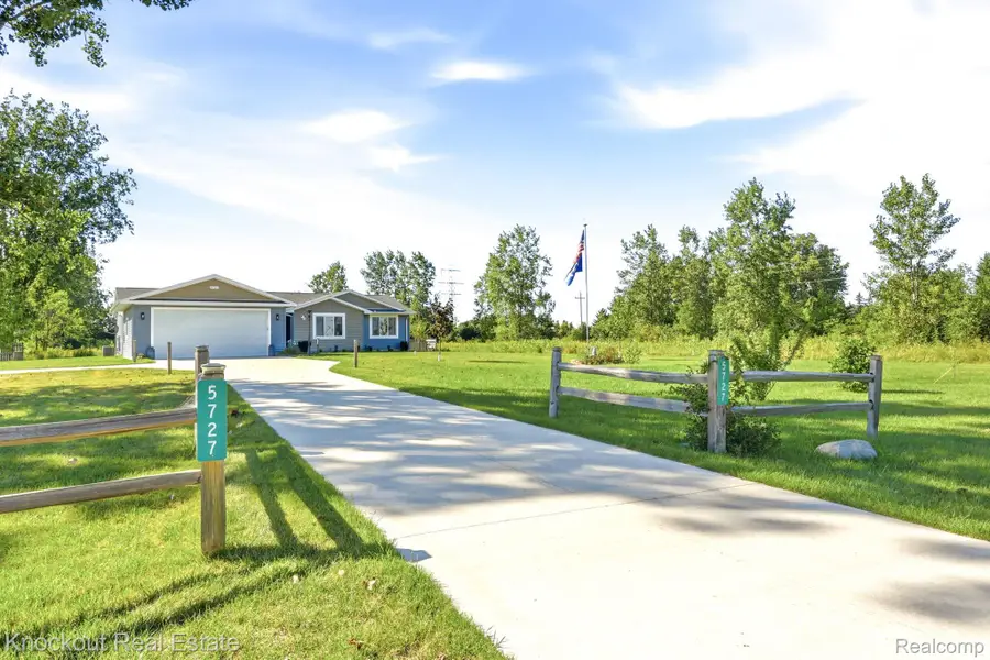 5727 Mackinaw Road, Saginaw, MI 48604 - #3