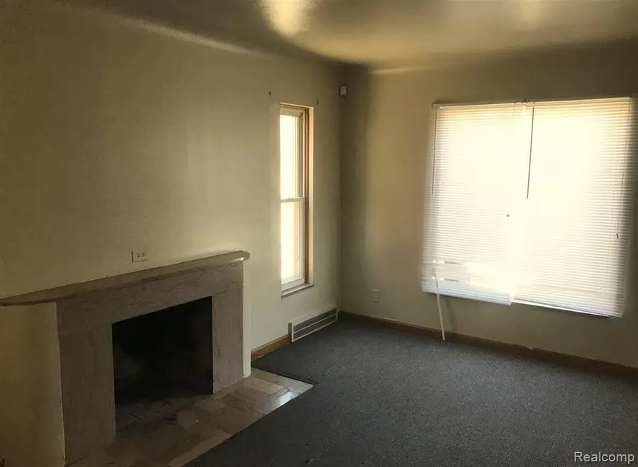 13042 Hampshire Street, Detroit, MI 48213 - #2
