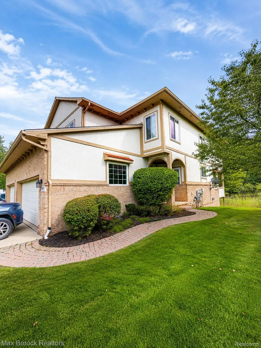 5995 Bella Vista Drive, West Bloomfield, MI 48322 - #1