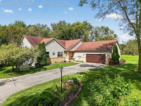 3122 County Farm Road, Howell, MI 48843