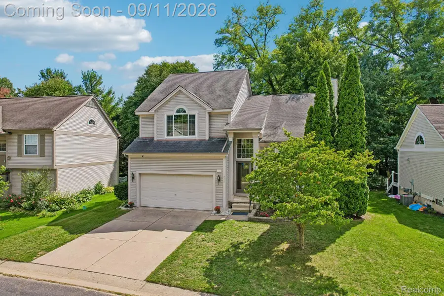 6913 Fox Lane, Waterford, MI 48327 - #2