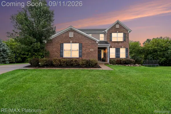 57275 Waterway Court, NewHudson, MI 48165