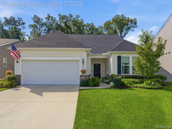 1060 Spring Trail Court, Brighton, MI 48116