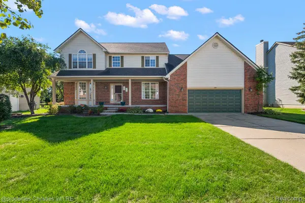 394 Evaline Drive, Troy, MI 48085