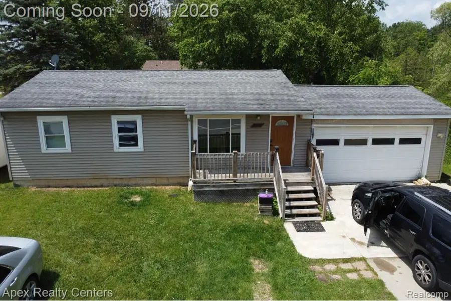 10530 Parshall Avenue, White Lake, MI 48386 - #3