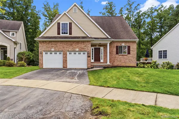 10199 Edgewood Drive, GrandBlanc, MI 48439