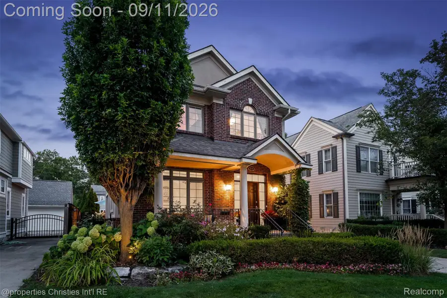 875 Chapin Avenue, Birmingham, MI 48009 - #2