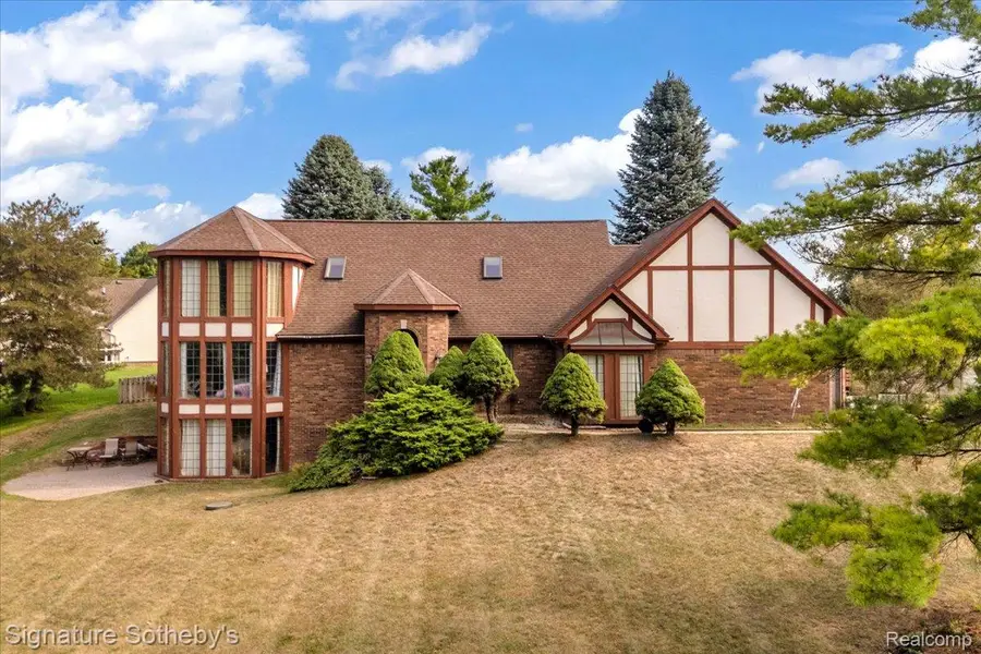 9925 Timothy Lane, Green Oak, MI 48178 - #2