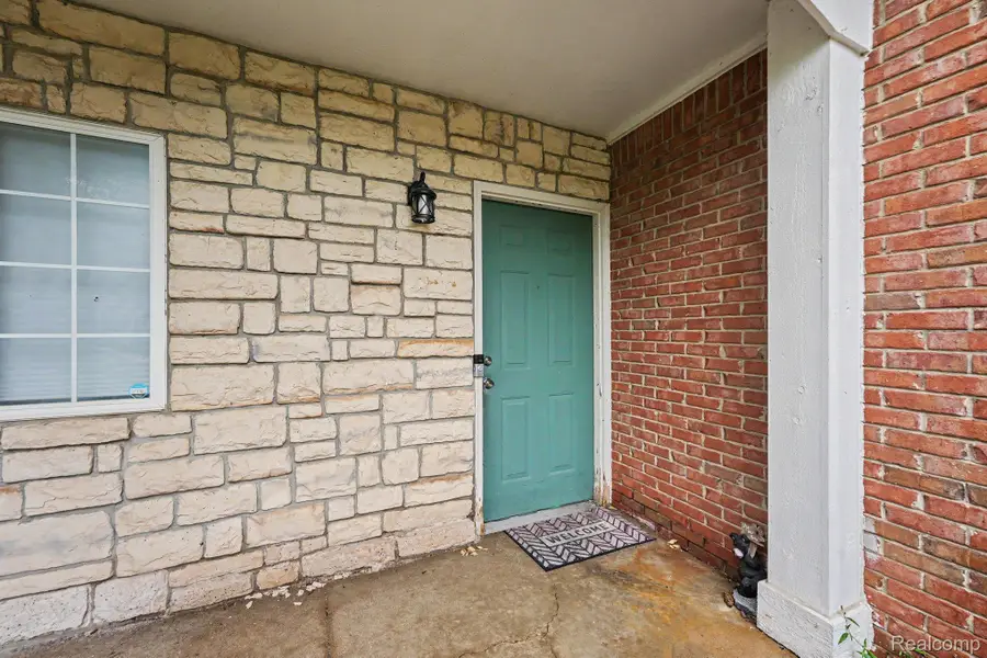 2263 Marissa Way, Shelby, MI 48316 - #3