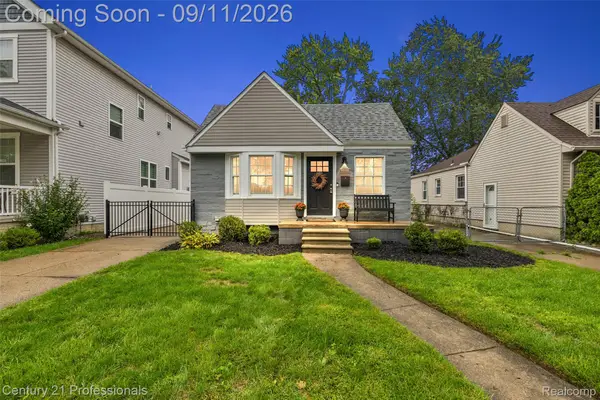 3906 Oakshire Avenue, Berkley, MI 48072