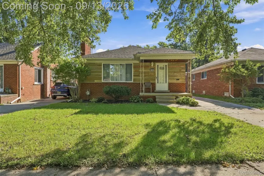 8300 Virgil Street, Dearborn Heights, MI 48127 - #2