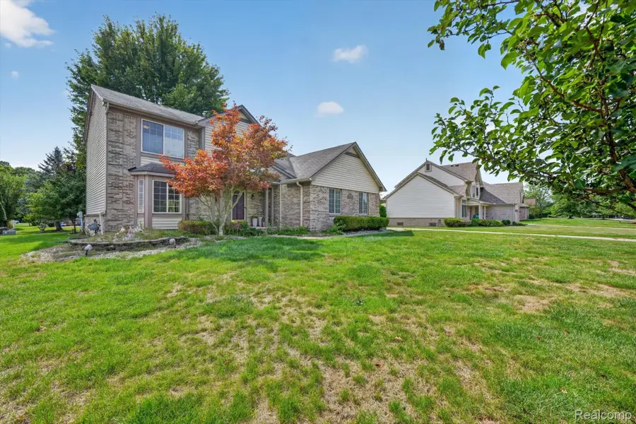 24361 Millcreek Court, Farmington Hills, MI 48336 - #2