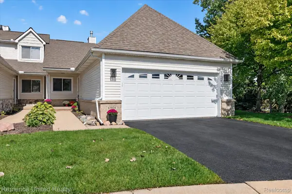 61024 Evergreen Court, SouthLyon, MI 48178