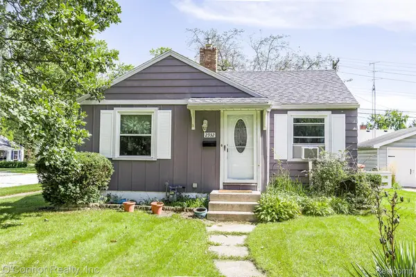2932 Cooper Avenue, PortHuron, MI 48060