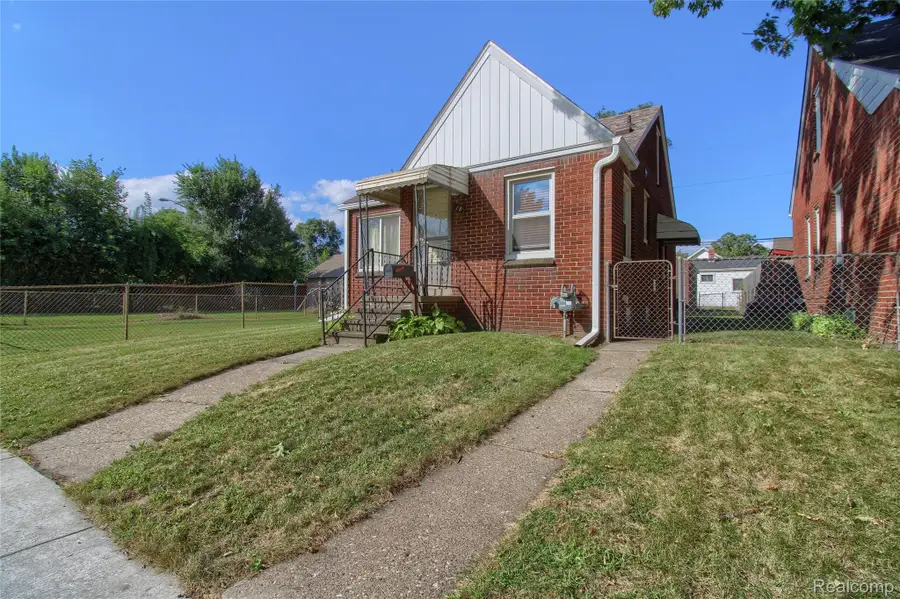 28 W Auburn Street, Ecorse, MI 48229 - #2