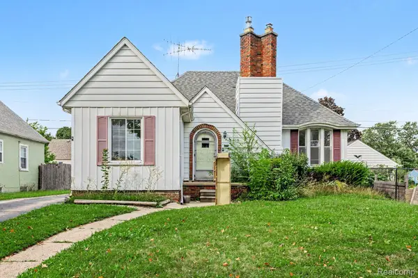 2409 E Court Street, Flint, MI 48503