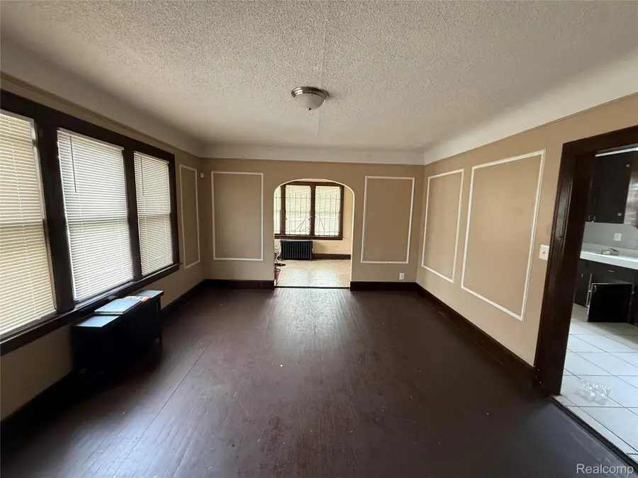 15370 Winthrop Street, Detroit, MI 48227 - #3