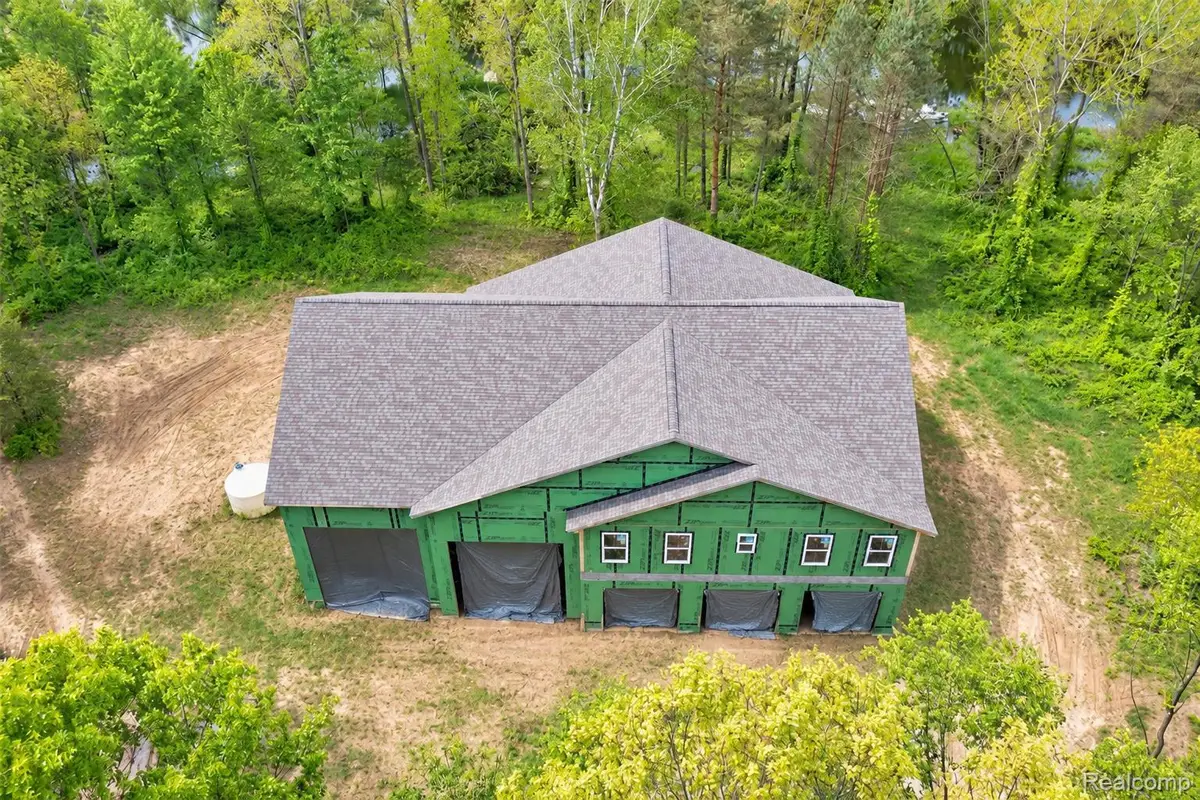 1601 W Rose Center Road, Holly, MI 48442 - #1