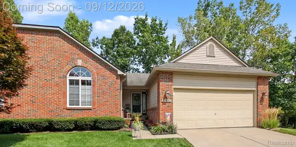 10457 Woodcliff Court #51, Hartland, MI 48353
