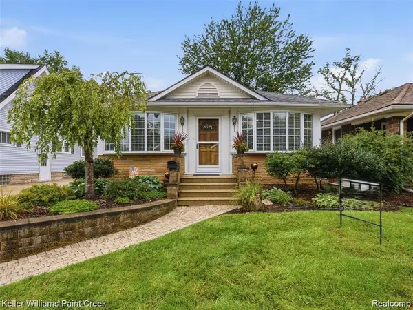 421 N Castell Avenue N, Rochester, MI 48307