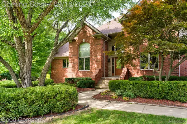 68367 Copperwood Drive, Washington, MI 48095