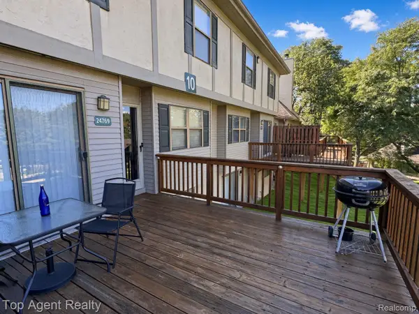 24769 Primrose Lane, Southfield, MI 48033