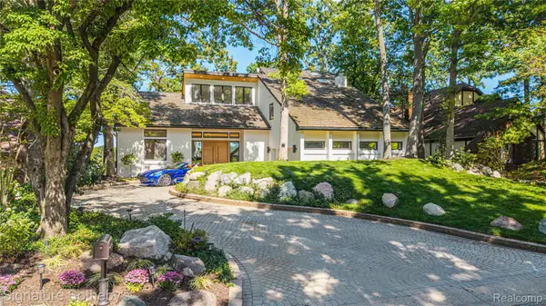 4451 Rolling Pine Drive, WestBloomfield, MI 48323