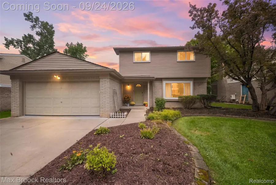 30023 Rock Creek Drive, Southfield, MI 48076 - #2