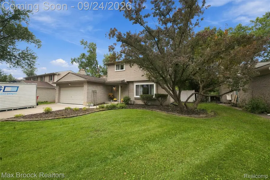 30023 Rock Creek Drive, Southfield, MI 48076 - #3