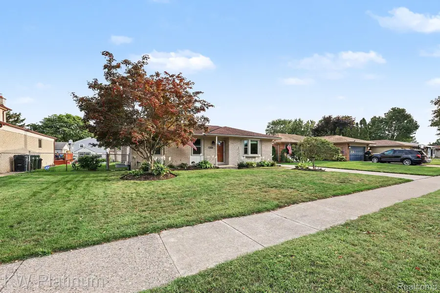 15010 Alma Drive, Sterling Heights, MI 48313 - #2