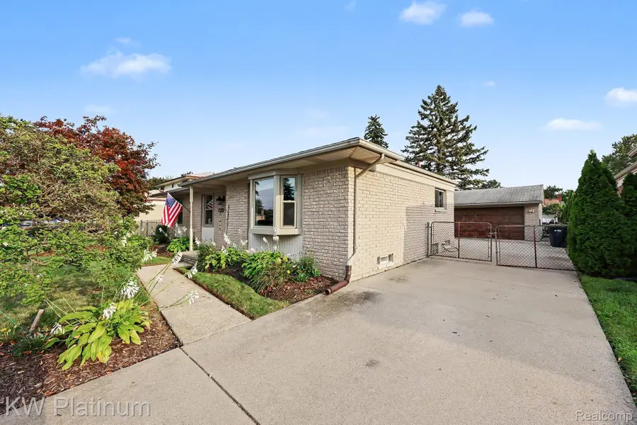 15010 Alma Drive, Sterling Heights, MI 48313 - #3