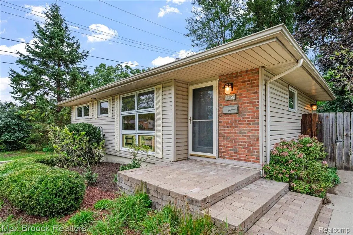 1330 N Oak Street, Rochester, MI 48307 - #1