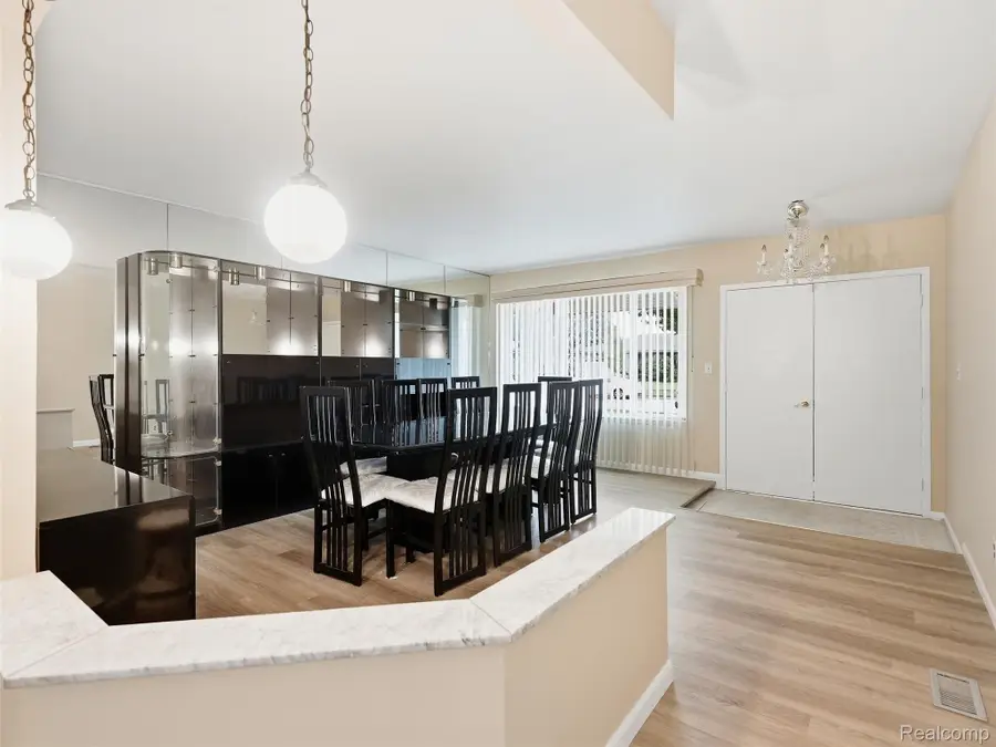 4052 Stephanie Drive, Sterling Heights, MI 48310 - #3