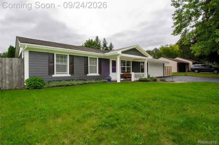 6213 Rowley Boulevard, Waterford, MI 48329 - #3