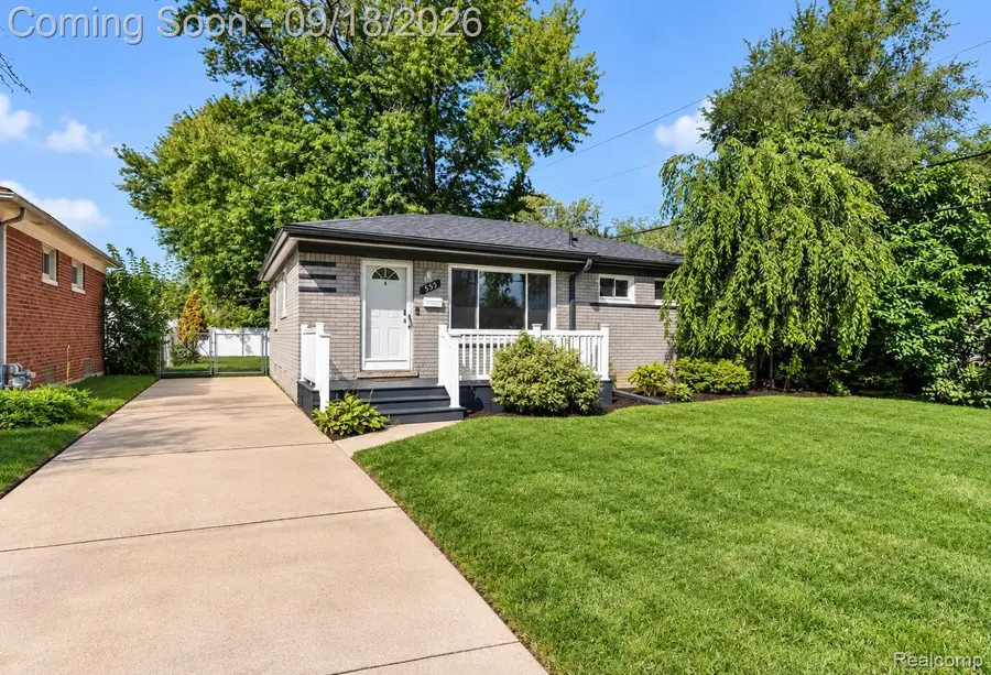 535 E Rose Avenue, Garden City, MI 48135 - #2