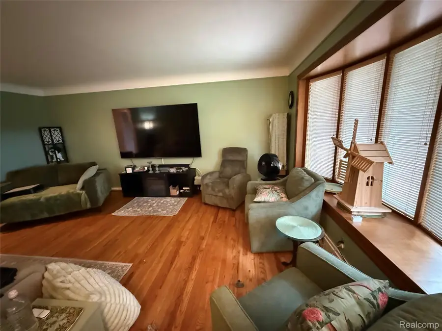 5347 Parent Avenue, Warren, MI 48092 - #3