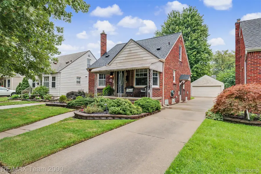 3237 Mckinley Street, Dearborn, MI 48124 - #2