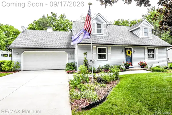 1820 Schoolcraft Street, Holt, MI 48842