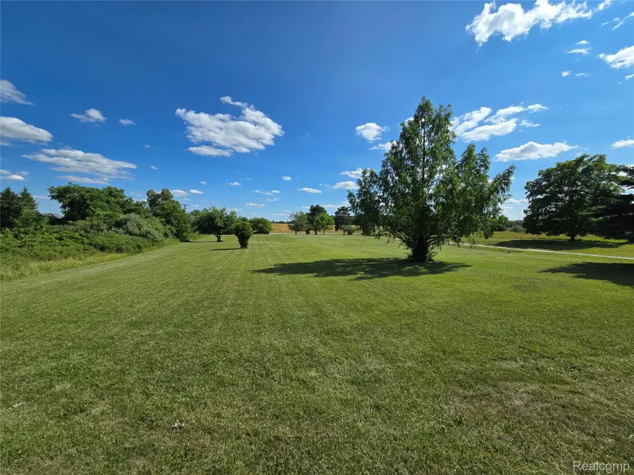 5282 Mcintyre Road, Clyde, MI 48049 - #3