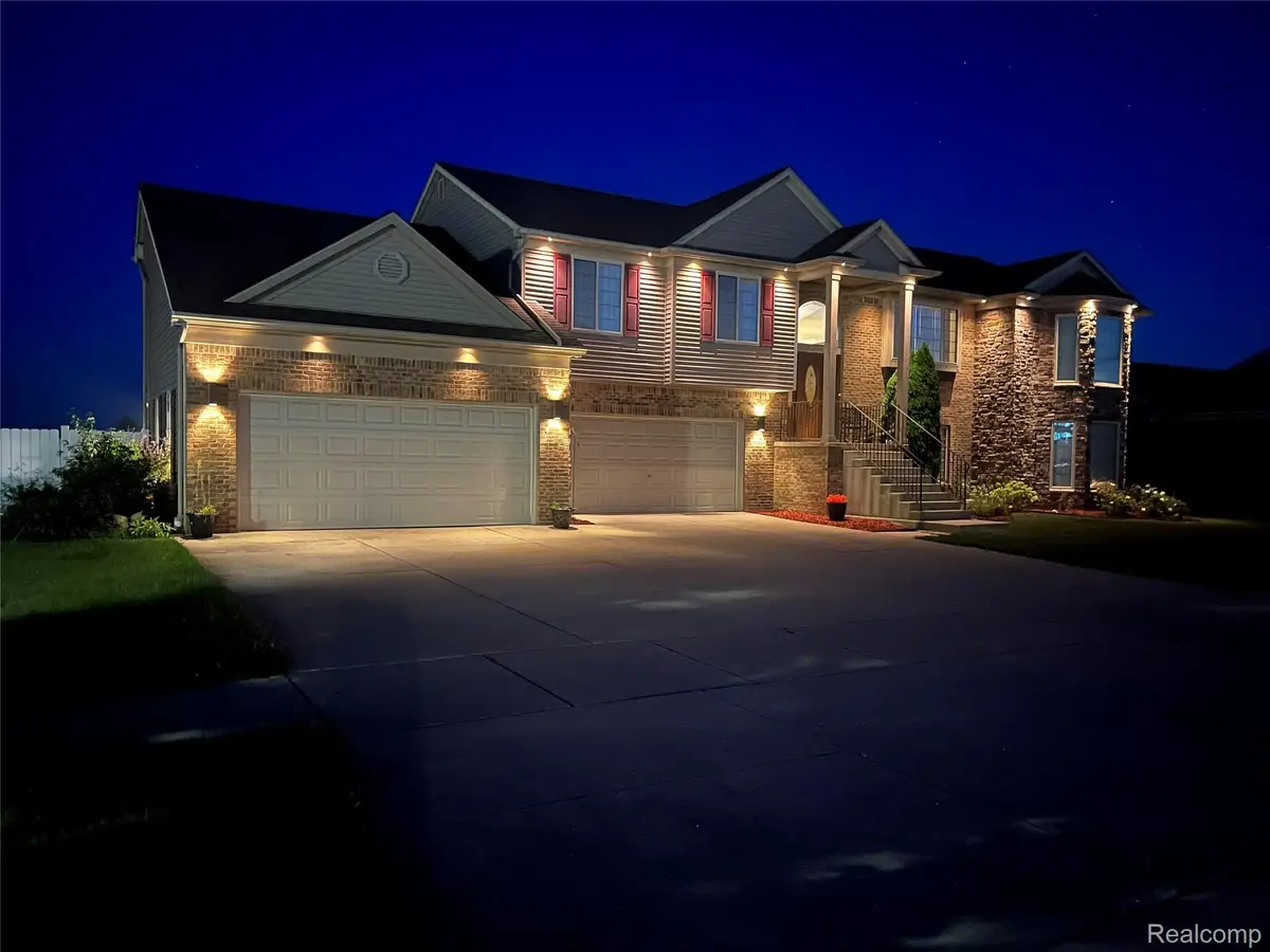 9166 Lantern Way, Newport, MI 48166 - #1