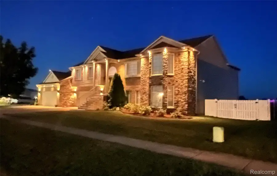 9166 Lantern Way, Newport, MI 48166 - #3