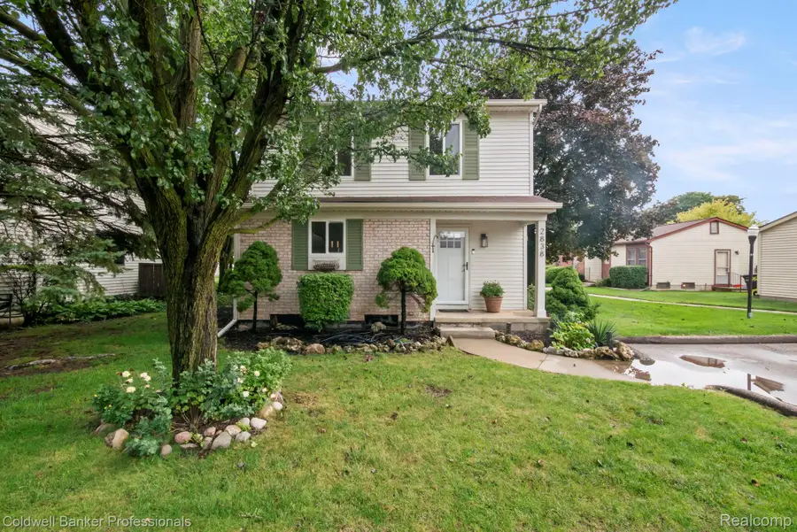 2838 Roundtree Drive, Troy, MI 48083 - #2