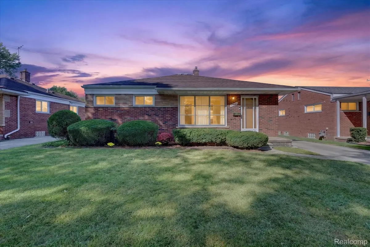 9561 Salem, Redford, MI 48239 - #1