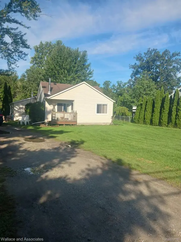 229 Pickford Road, Kimball, MI 48074