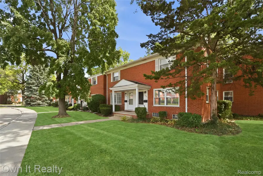7022 Garling Drive, Dearborn Heights, MI 48127 - #3